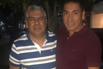 Tapia junto al presunto gurú