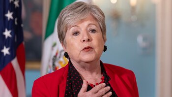 México y Guatemala ofrecen asistencia a mexicanos que huyeron a Cuilco por violencia