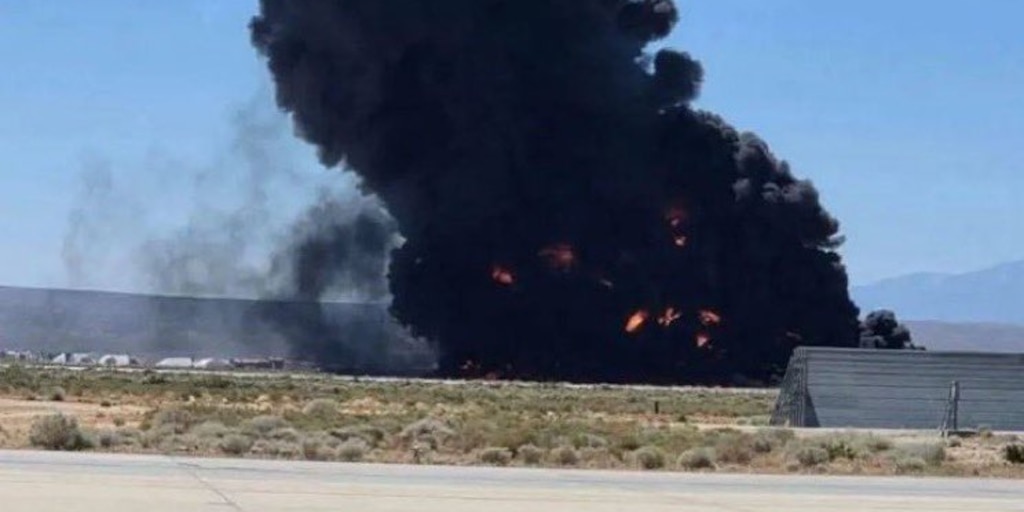 Al menos 8 muertos en el accidente de un bombardero B-52 en California - Infobae