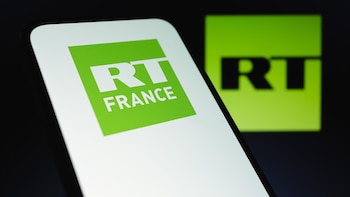 Rusia ve "persecución política" en la orden de expulsión de Francia contra una periodista pro-Kremlin