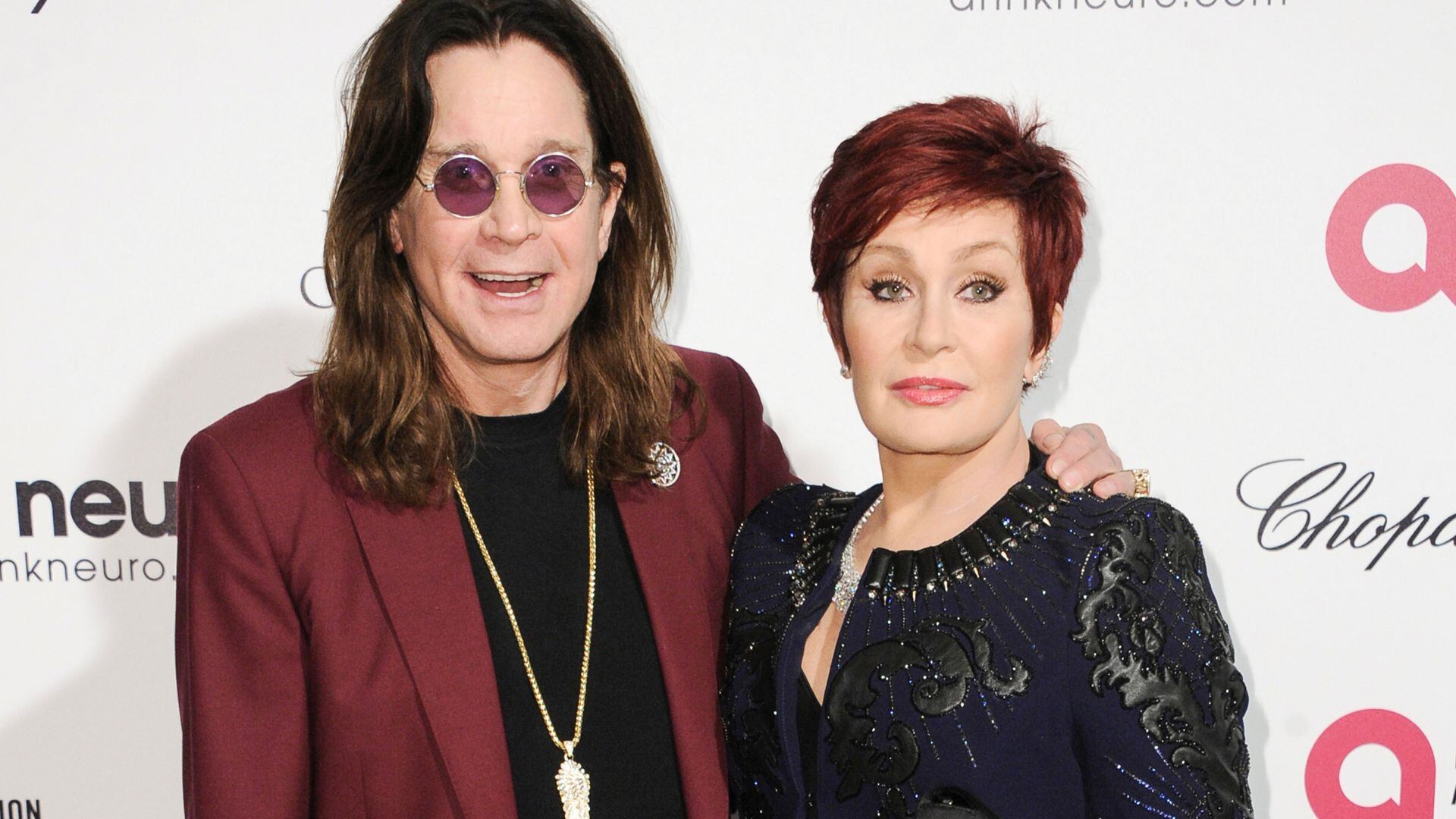 Sharon Osbourne recurrió a métodos extremos para frenar la adicción de Ozzy Osbourne, incluyendo contaminar drogas y alcohol con heces humanas(Foto Richard Shotwell/Invision/AP, archivo)