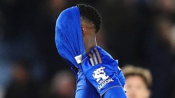 El sorprendente giro del Leicester City: cómo el campeón de la Premier League terminó al borde del colapso