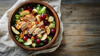 Ensalada de pollo en cubos