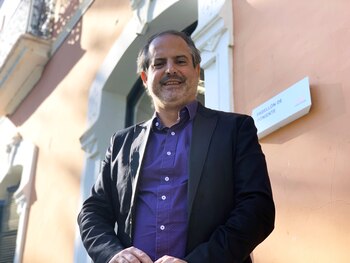 El director Pedro Peira posa