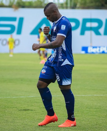 La celebración de Cristian Rivas luego de marcar el descuento 3-2 ante Atlético Bucaramanga - crédito Alianza de Valledupar