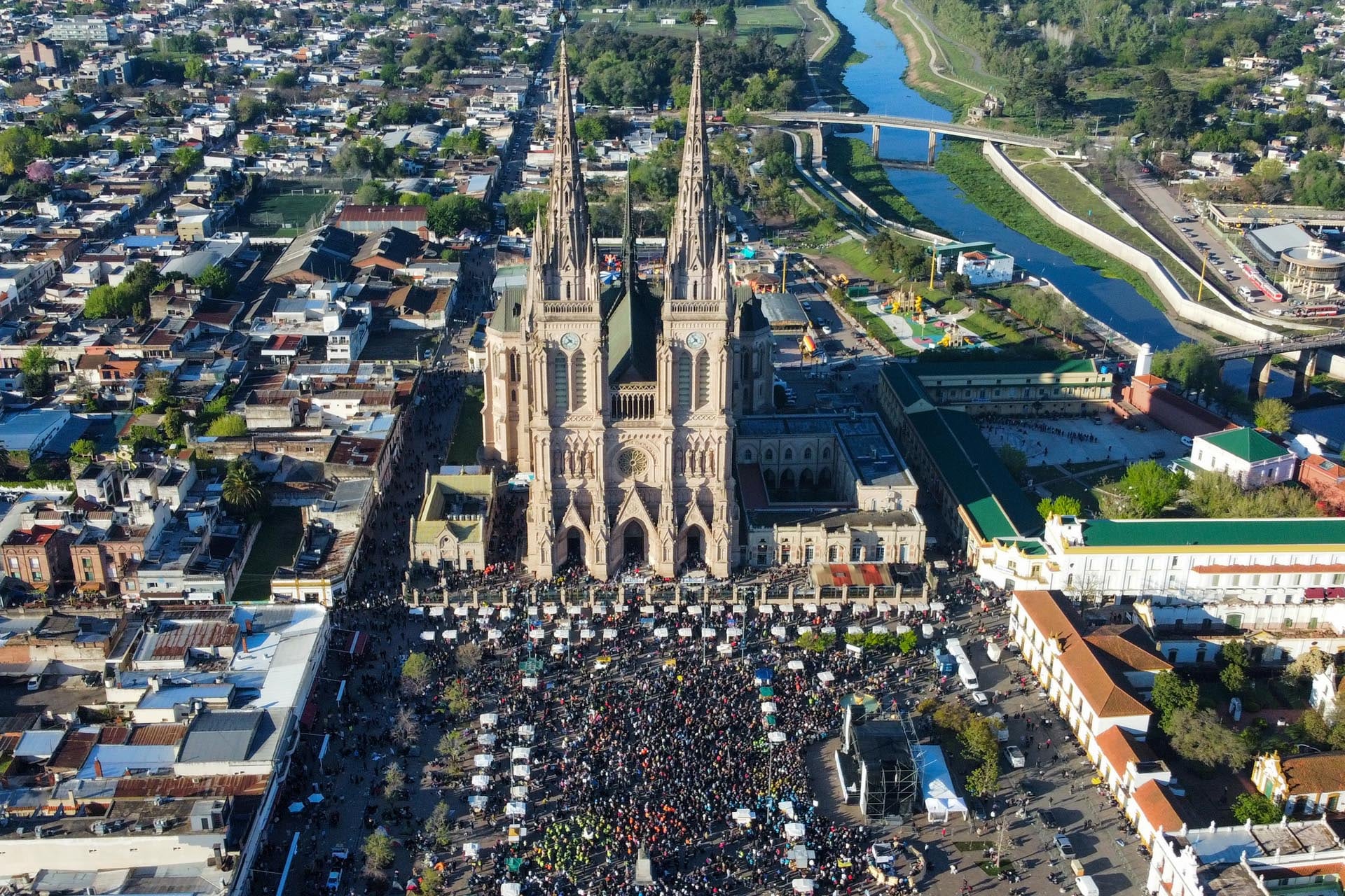 Se espera una multitud para la misa de León XIV en Luján del día miércoles 11 de noviembre (RS Fotos)
