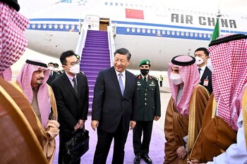 Xi Jinping arribó a Riad
