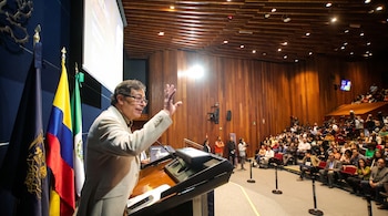 Petro advierte que México podría enfrentar métodos de intervención tecnológica en las elecciones de 2027.