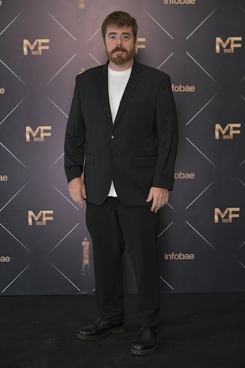 Migue Granados y un look