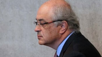 Juzgan a un médico acusado