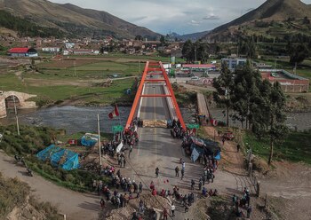 Paro Nacional en Perú inicia
