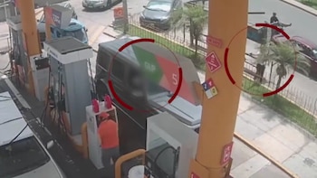 Dos sujetos armados interceptaron una