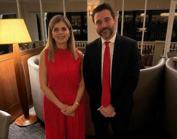 La legisladora pidió explicar si Laura Fernández se ha reunido con Javier Negre y si el comunicador español participó en el Traspaso de Poderes de mayo de 2026. Crédito: Redes sociales Javier Negre
