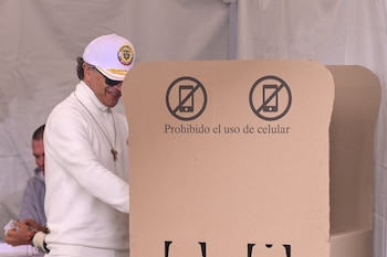 O presidente falou após os resultados provisórios das eleições e pediu calma à medida que avança a verificação oficial da votação. - crédito EFE/ Natalia Pedraza