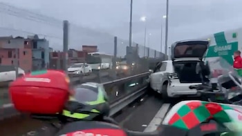 Retiro: tres personas resultaron heridas por un choque entre dos autos