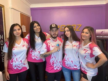 De izquierda a derecha: Churra,