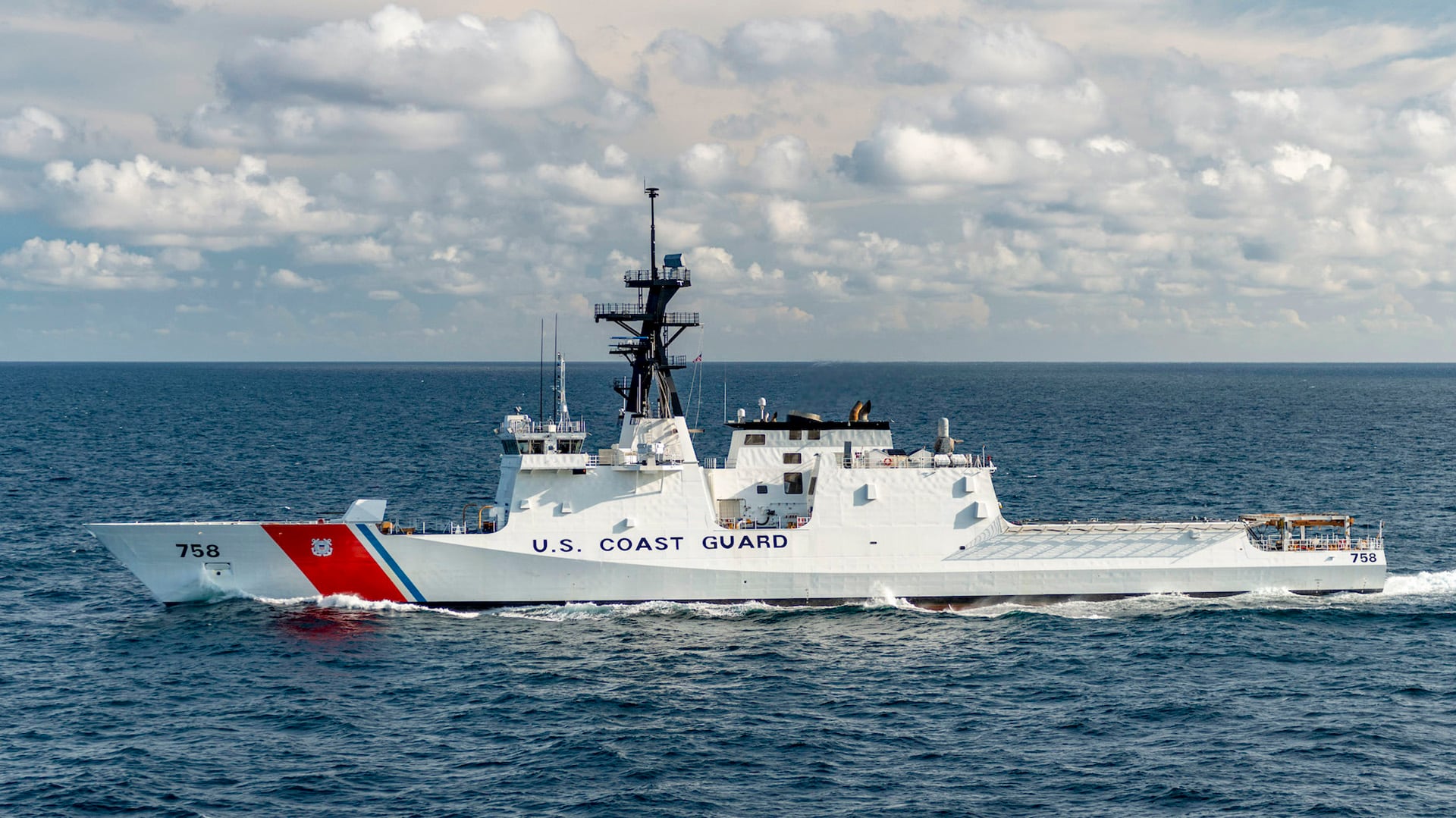 La Guardia Costera de Estados Unidos se sumó a la búsqueda de la avioneta desaparecida con un HC-144 Ocean Sentry, tras un pedido de asistencia de Bahamas
