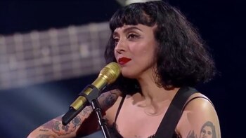 Mon LaFerte dijo que quiere platicar con Paquita y armar una nueva canción juntas (Foto: Especial)