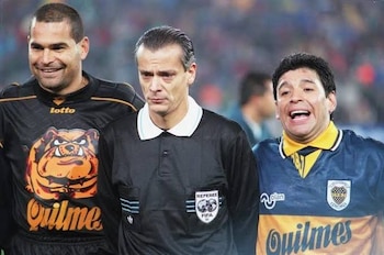 José Luis Chilavert, Javier Castrilli y Diego Maradona, los grandes protagonistas de la noche de Liniers, en el momento del sorteo