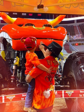 Jay tiene un botón para