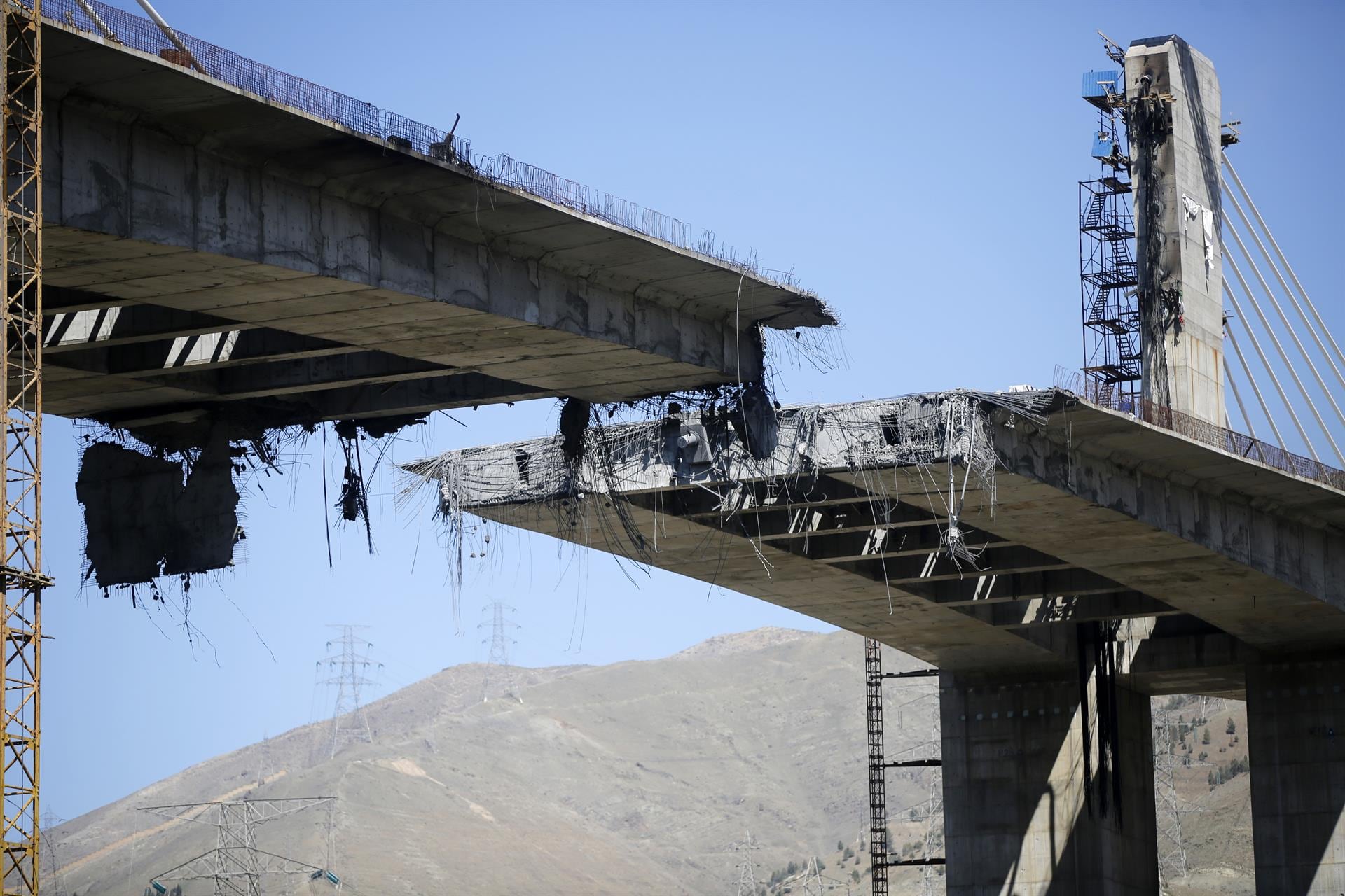 Las declaraciones se produjeron después de que Trump advirtiera esta semana que Estados Unidos atacará las centrales eléctricas y los puentes de Irán si Teherán no regresa a las negociaciones (EP)