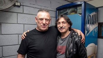 Un artista plástico y amigo de la infancia de Ricardo Iorio revela un inédito pasado musical del ícono metalero argentino