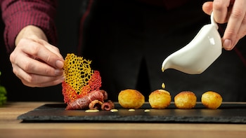 La mayoría de chefs coinciden: así es la regla de los 7 pilares del sabor, una técnica que usan cocineros con estrellas Michelin