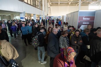 La larga fila de refugiados