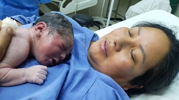 Tres familias celebran la llegada de sus hijos durante las primeras horas del año, con partos atendidos bajo estrictos protocolos y el acompañamiento del personal sanitario especializado| EsSalud