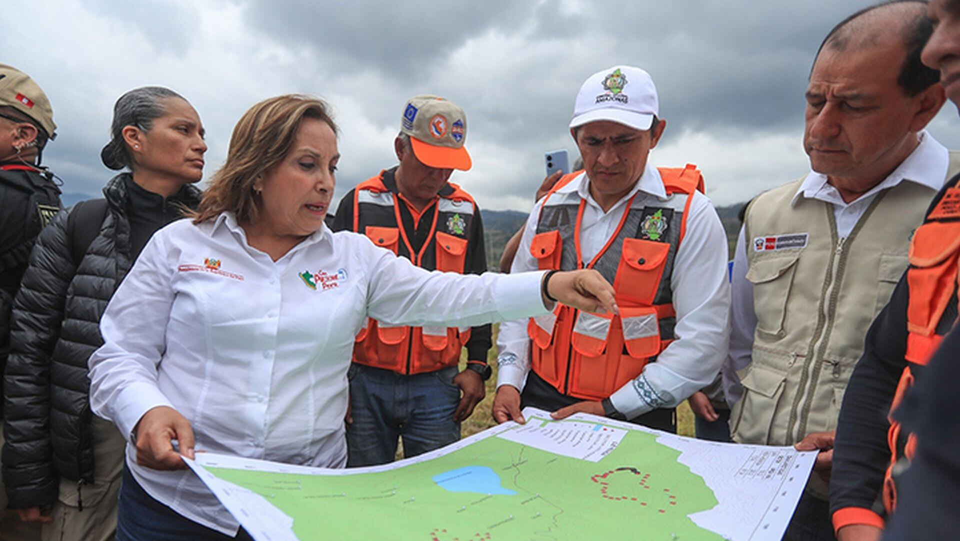 Dina Boluarte supervisó acciones contra los incendios forestales