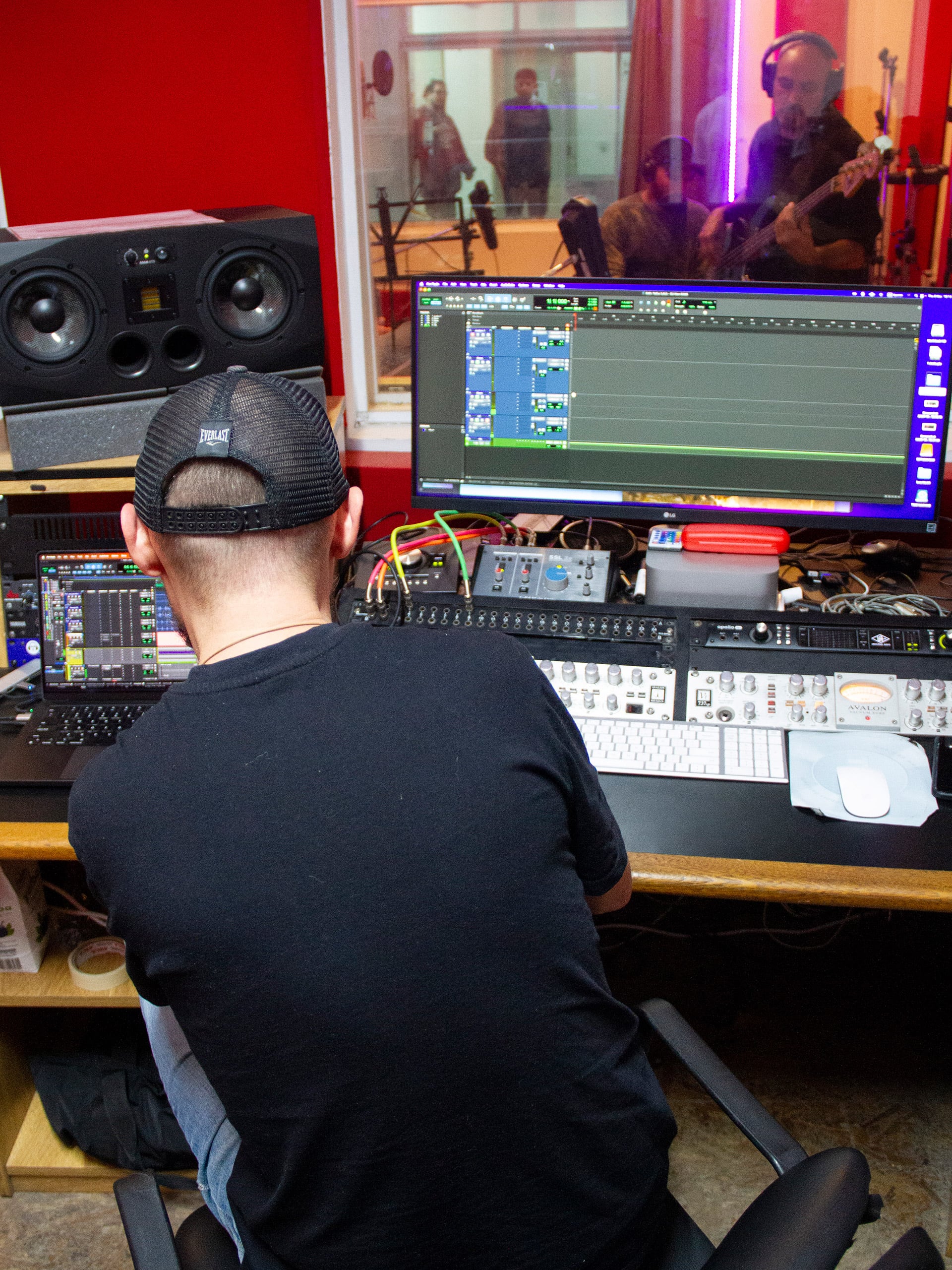 Técnicas de edición, mezcla y masterización de audio, una de las propuestas educativas