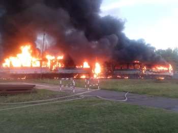 Más de cien pasajeros abandonaron