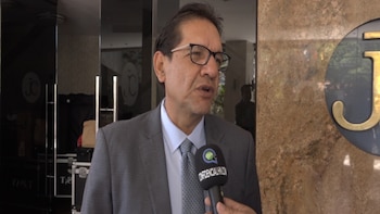 Mario Flores Urrutia podrá gestionar recursos y operaciones administrativas. (FOTO: Confidencial HN)