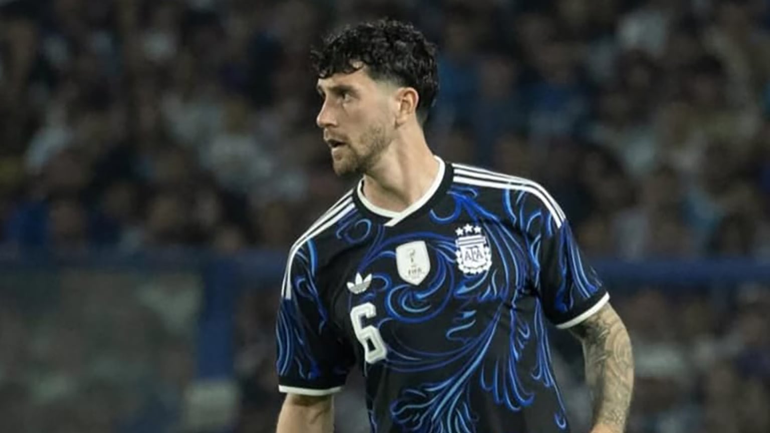 Marcos Senesi fue el último convocado que se sumó a la selección argentina (Crédito: @marcosenesi)