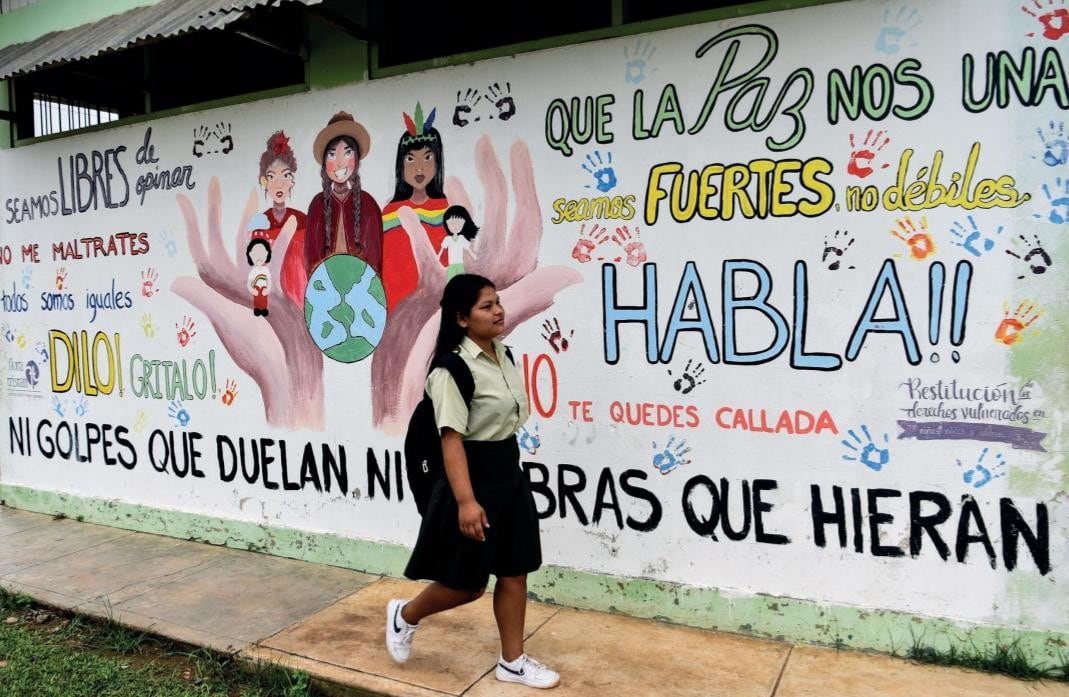 La atención a problemas estructurales como embarazo adolescente, salud mental y vulnerabilidad ante desastres figura en menos de una cuarta parte de los planes. (UNICEF)