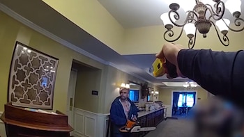 Una persona llamó a la