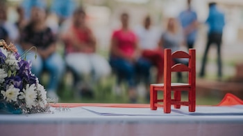 La Silla Roja: una campaña que alerta sobre una nueva forma de la desigualdad educativa y la caída de matrícula