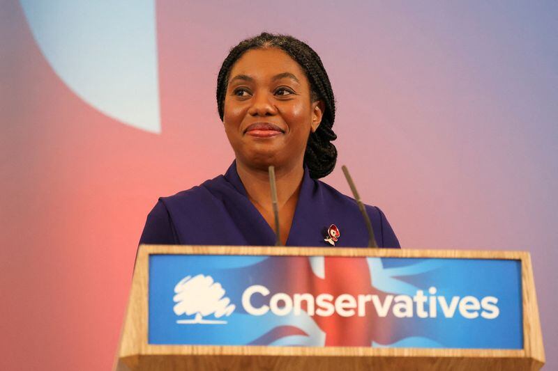 Kemi Badenoch se dirige al público en la convención en que fue nombrada nueva líder del Partido Conservador, en Londres, Reino Unido. 2 noviembre 2024. REUTERS/Mina Kim
