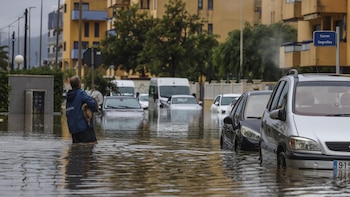 Viviendas y locales inundados, rescates en helicóptero y cinco muertos: la DANA Adam arrasa la Comunidad Valenciana y las islas Baleares