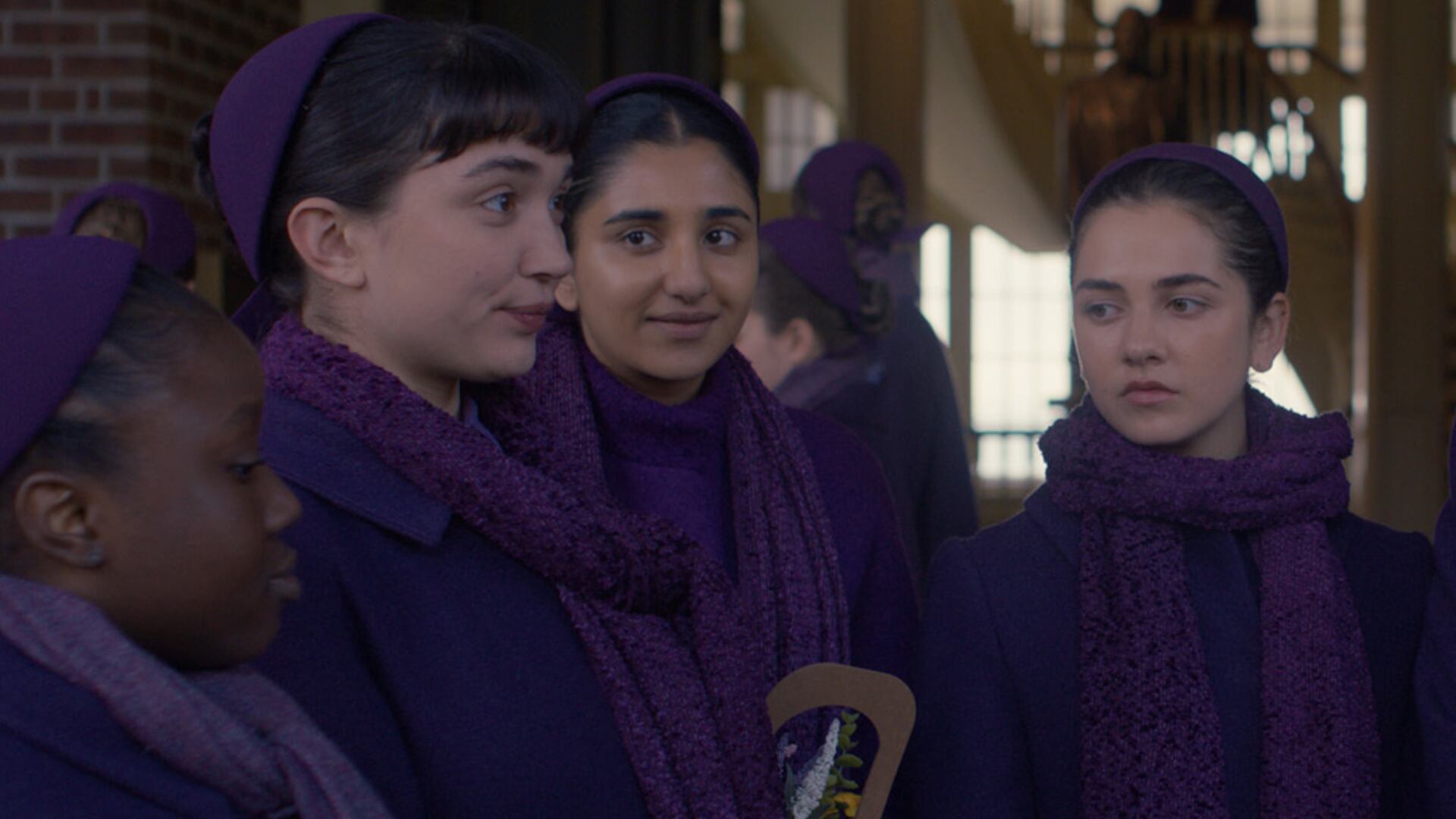 Rowan Blanchard y Mattea Conforti destacan que la nueva producción ofrece una visión fresca centrada en la juventud y en las relaciones de amistad femenina (Disney+)