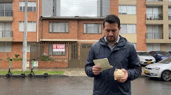 Claves y riesgos al preparar la cuota inicial para comprar vivienda en Colombia - crédito Visuales IA Infobae
