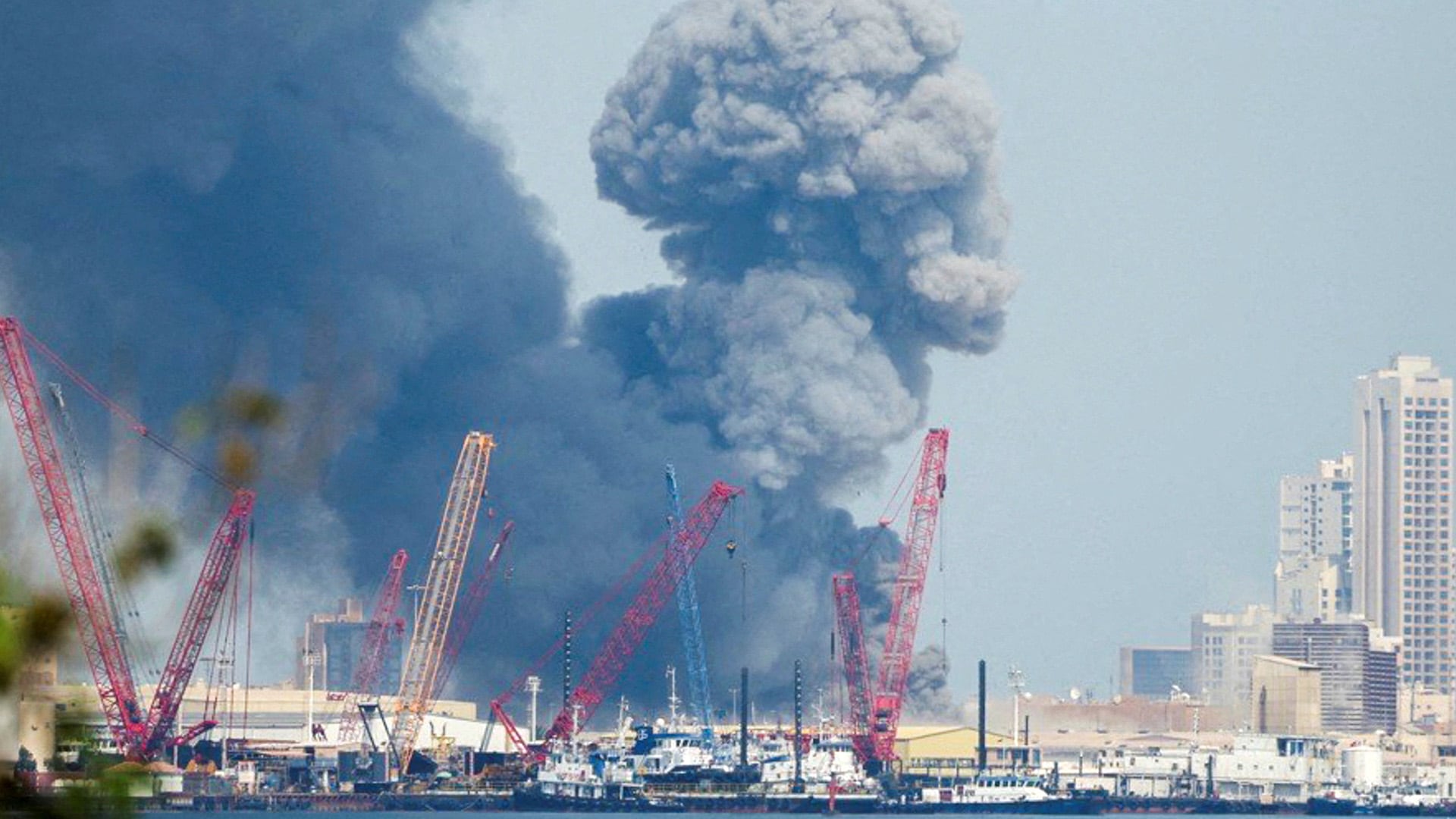 EN VIVO: EEUU llamó a los barcos comerciales a evitar el Golfo y Qatar suspendió el transporte marítimo en sus aguas