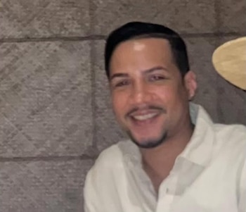 Carlos Penzo, un ciudadano dominicano de 36 años, fue hallado asesinado con múltiples heridas de arma blanca en un apartamento de The Hayden, en Long Island City, Queens./ (Diario Libre)
