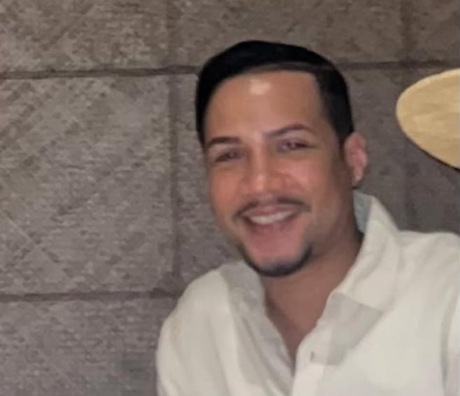 Carlos Penzo, un ciudadano dominicano de 36 años, fue hallado asesinado con múltiples heridas de arma blanca en un apartamento de The Hayden, en Long Island City, Queens./ (Diario Libre)