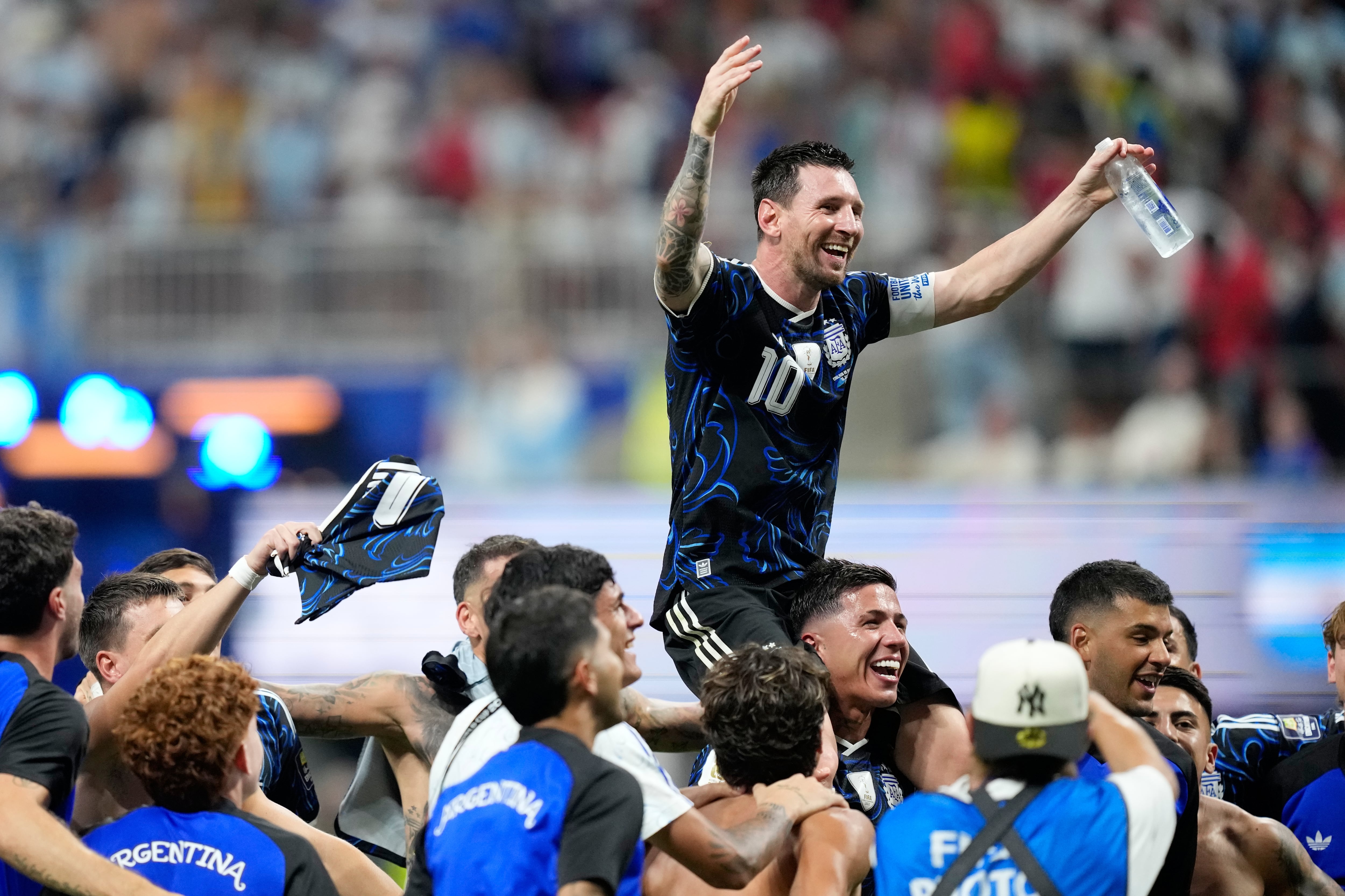 Tras el pase de la Selección a la final, Aerolíneas Argentinas lanzó dos vuelos especiales a Nueva York: se agotaron en 12 horas