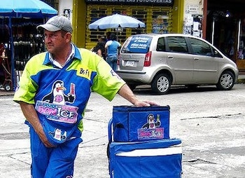 Trabajadores informales comercializaron productos como