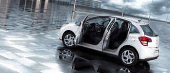 Un auto con confort de