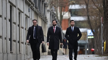 'Alvise' reconoce mensajes pero niega