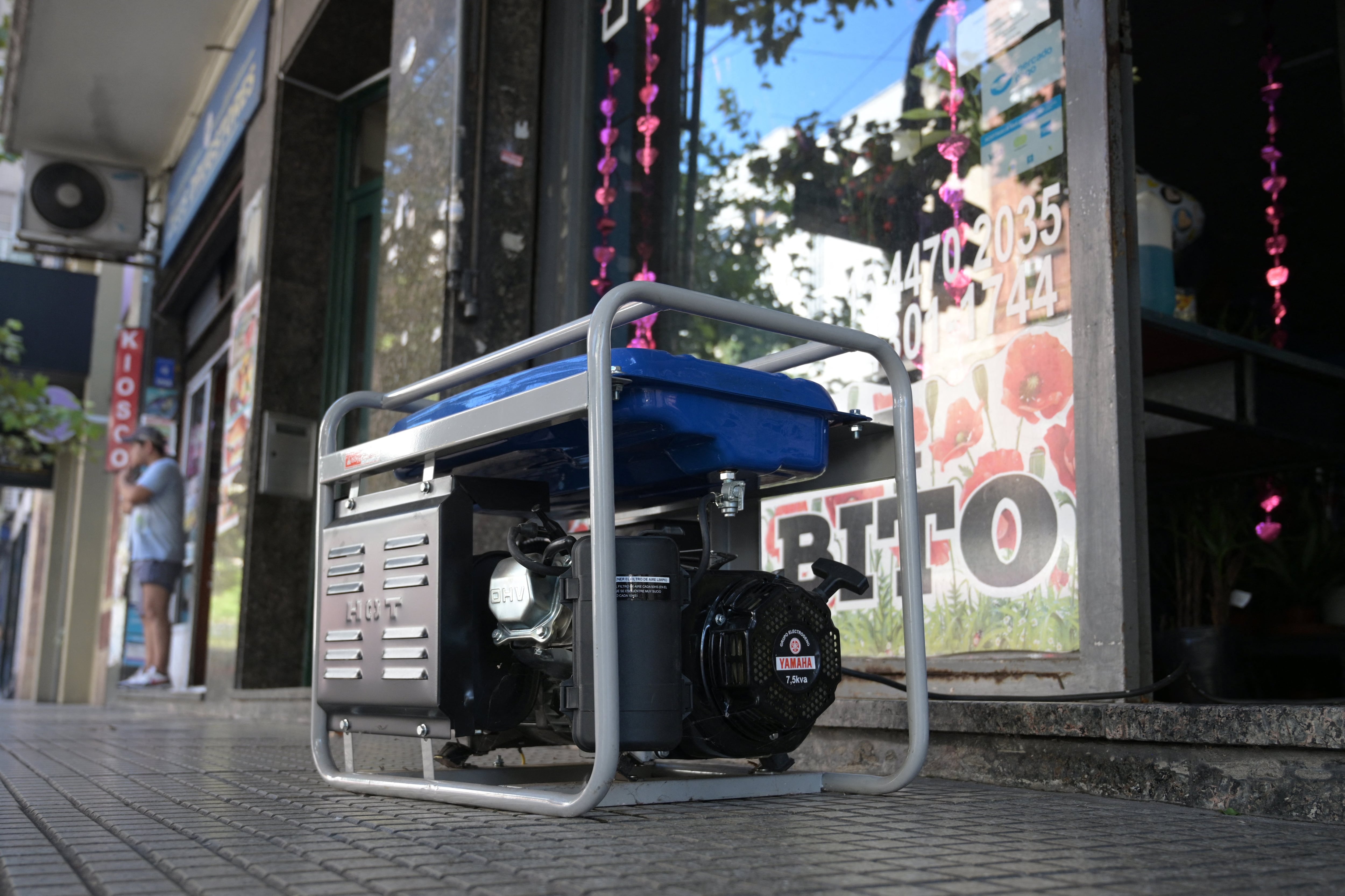 El fallo estableció un resarcimiento por gastos extras, pérdida de alimentos y alteraciones en la salud del usuario por los cortes. (Foto de archivo: JUAN MABROMATA / AFP)