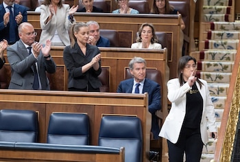 23/09/2026 La diputada del PP, Ana Vázquez, tras ser expulsada por llevar un bote de gas pimienta durante una sesión de control al Gobierno, en el Congreso de los Diputados, a 23 de septiembre de 2026, en Madrid (España). El Gobierno se enfrenta a una nueva sesión de control que vuelve a estar centrada en la gestión de la crisis migratoria en Ceuta con siete preguntas y dos interpelaciones urgentes. El mayor peso del examen del Congreso lo tendrán el ministro del Interior y la ministra de Defensa aunque la oposición también interpelará a otros ministros. Después de la sesión de control, el Congreso debatirá y votará la convalidación de medidas económicas de urgencia.
POLITICA
Jesús Hellín - Europa Press